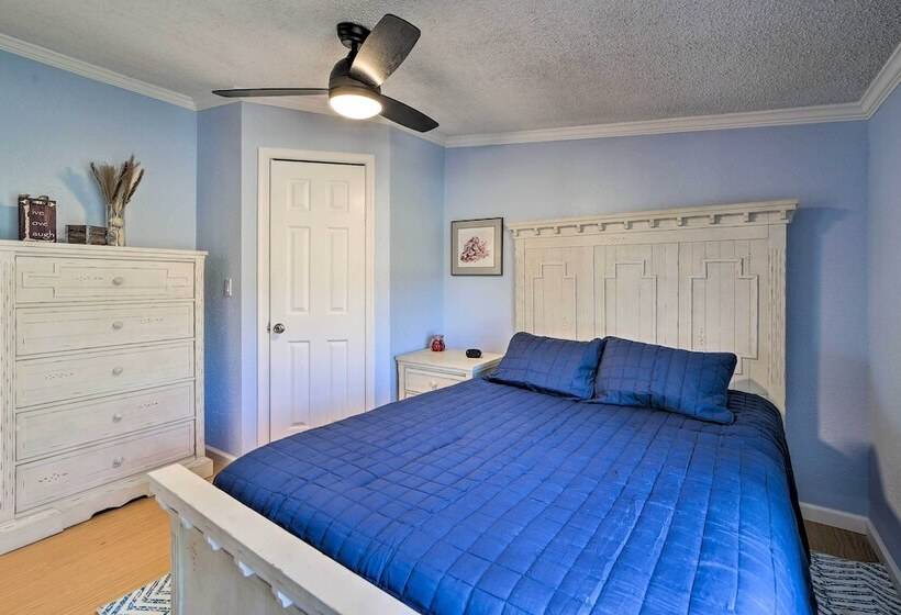 Family Friendly Bernice Home: 2 Mi To Lake & Park!