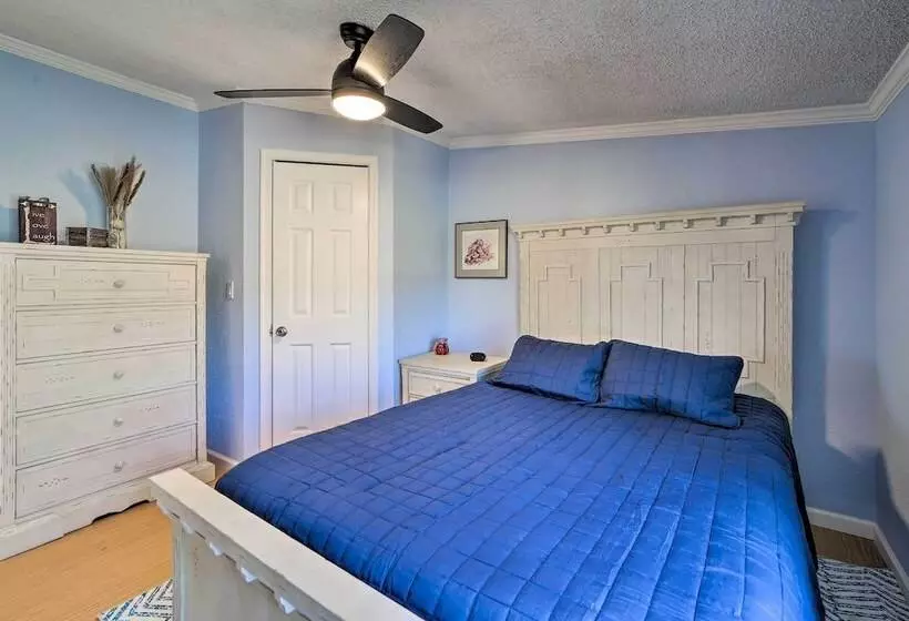 Family Friendly Bernice Home: 2 Mi To Lake & Park!