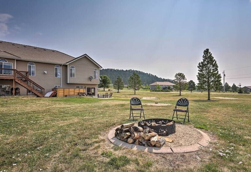 Black Hawk Lower Level Unit With Game Area!