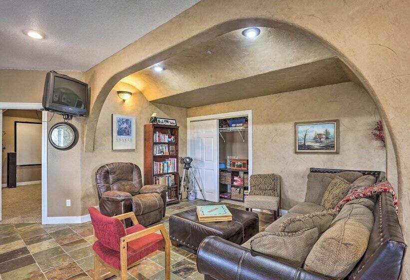 Black Hawk Lower Level Unit With Game Area!