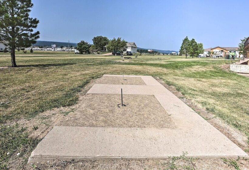 Black Hawk Lower Level Unit With Game Area!