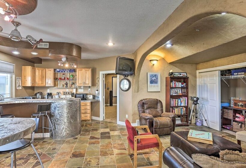 Black Hawk Lower Level Unit With Game Area!