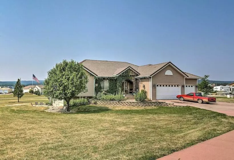 Black Hawk Lower Level Unit With Game Area!