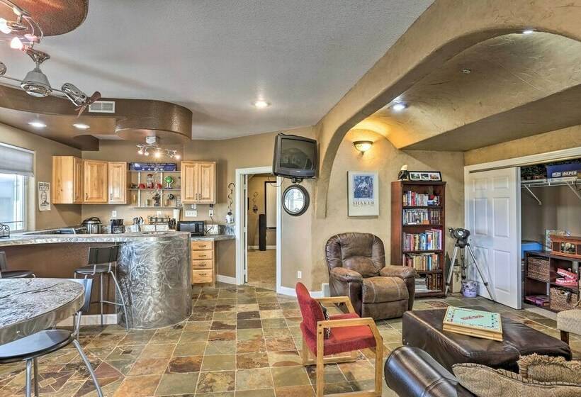 Black Hawk Lower Level Unit With Game Area!