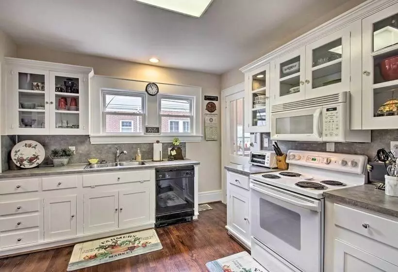 Central Wadesboro Home: Walk To Downtown Shops!