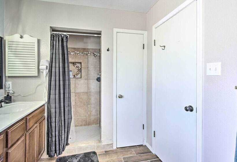 Charming Santa Teresa Retreat W/ Backyard!