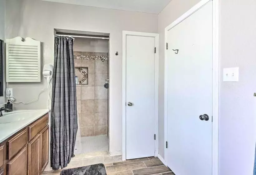 Charming Santa Teresa Retreat W/ Backyard!