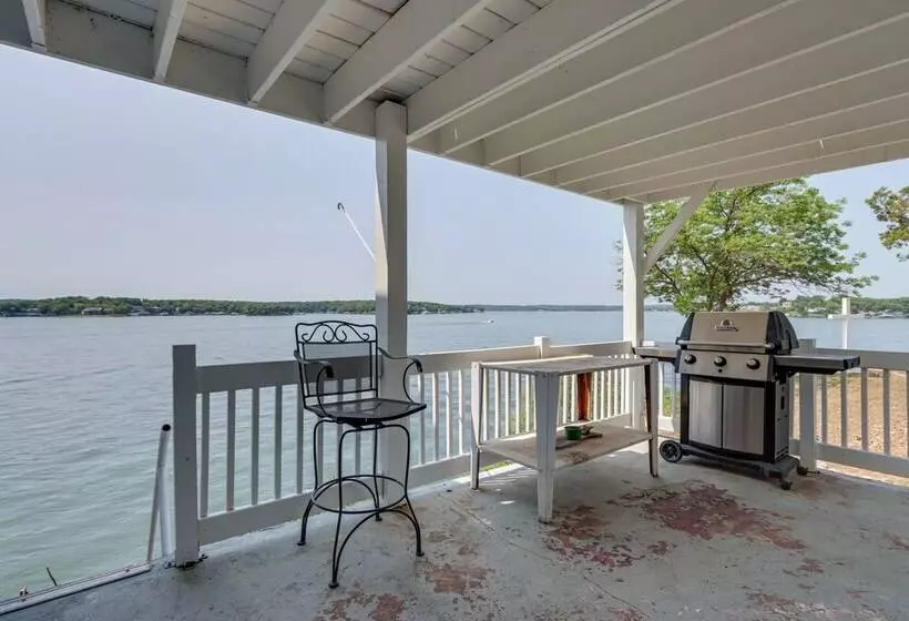 Cliff View Haven  Rocky Mount Gem W/ Deck!