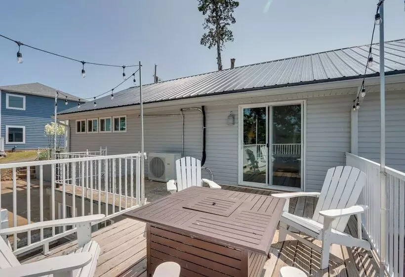 Cliff View Haven  Rocky Mount Gem W/ Deck!