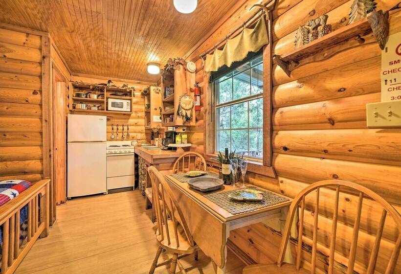 Cozy Davis Cabin W/ Deck Nestled By Honey Creek!