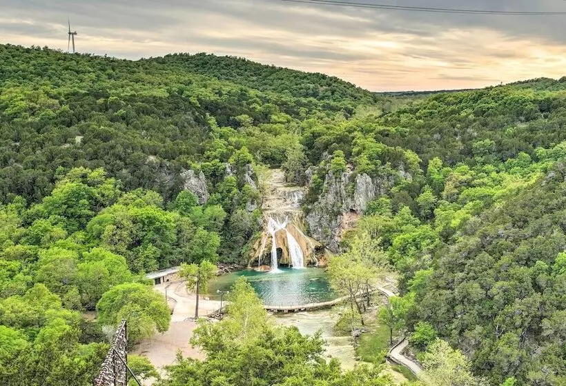 Cozy Davis Cabin W/ Deck   Nestled By Honey Creek!