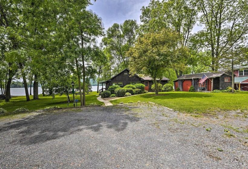 Cozy Lake Champlain Cottage W/ Beautiful View