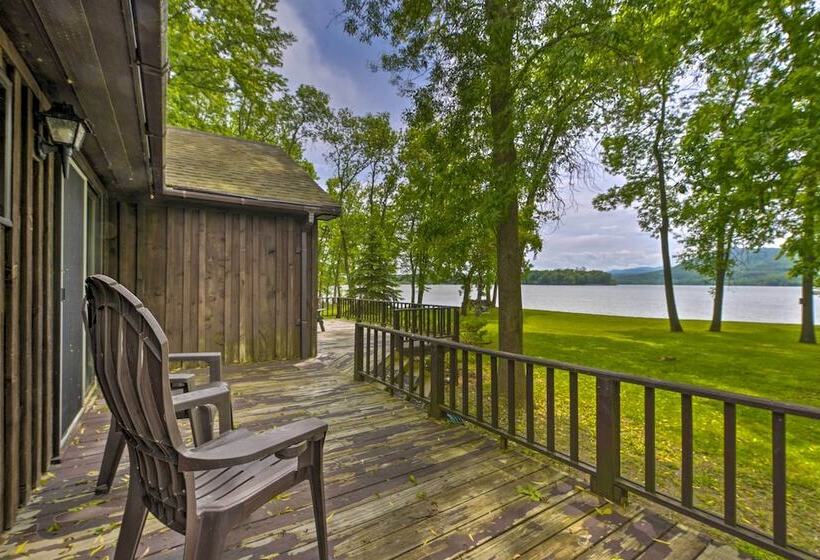 Cozy Lake Champlain Cottage W/ Beautiful View