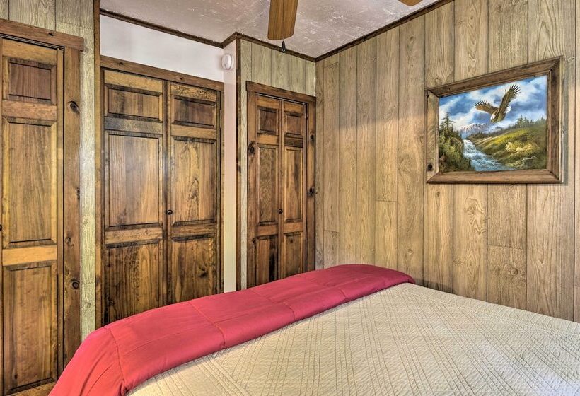 Cozy Lake Champlain Cottage W/ Beautiful View