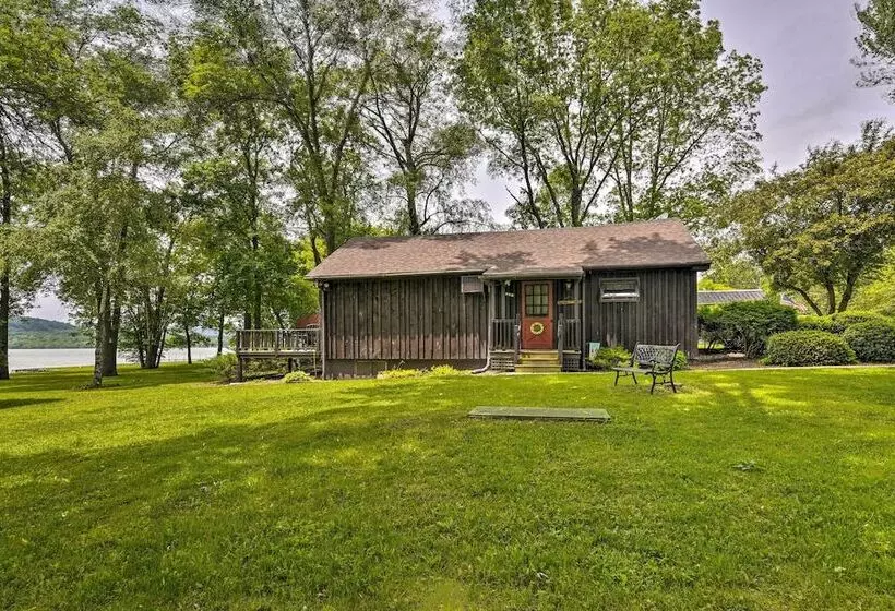 Cozy Lake Champlain Cottage W/ Beautiful View