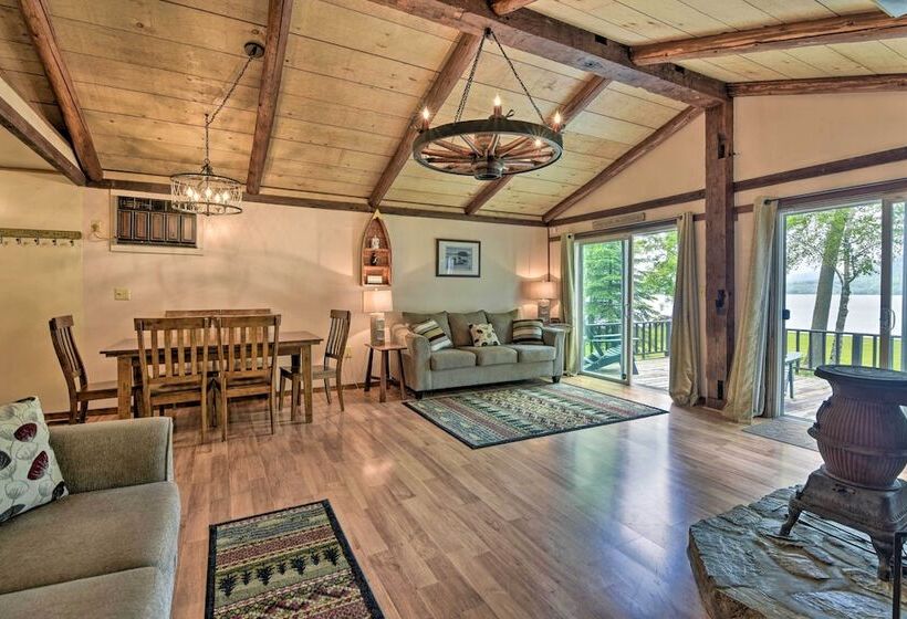 Cozy Lake Champlain Cottage W/ Beautiful View