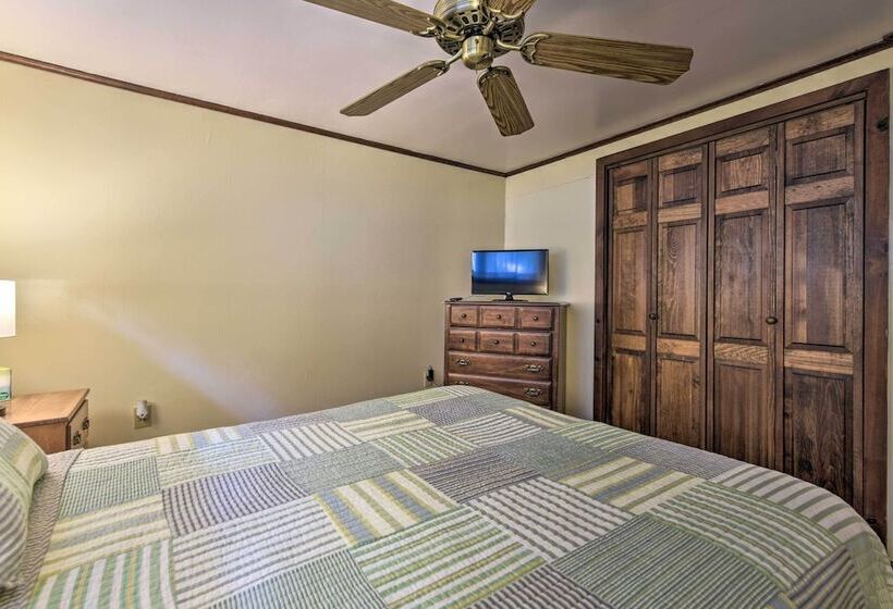 Cozy Lake Champlain Cottage W/ Beautiful View