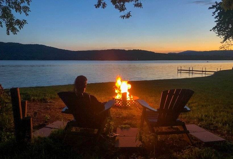 Cozy Lake Champlain Cottage W/ Beautiful View