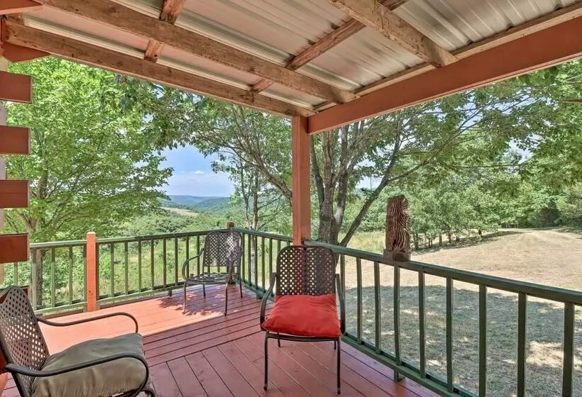 Cozy Pelsor Cabin W/ Mountain & Valley Views!