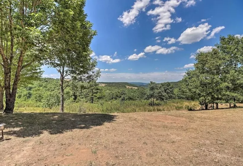 Cozy Pelsor Cabin W/ Mountain & Valley Views!