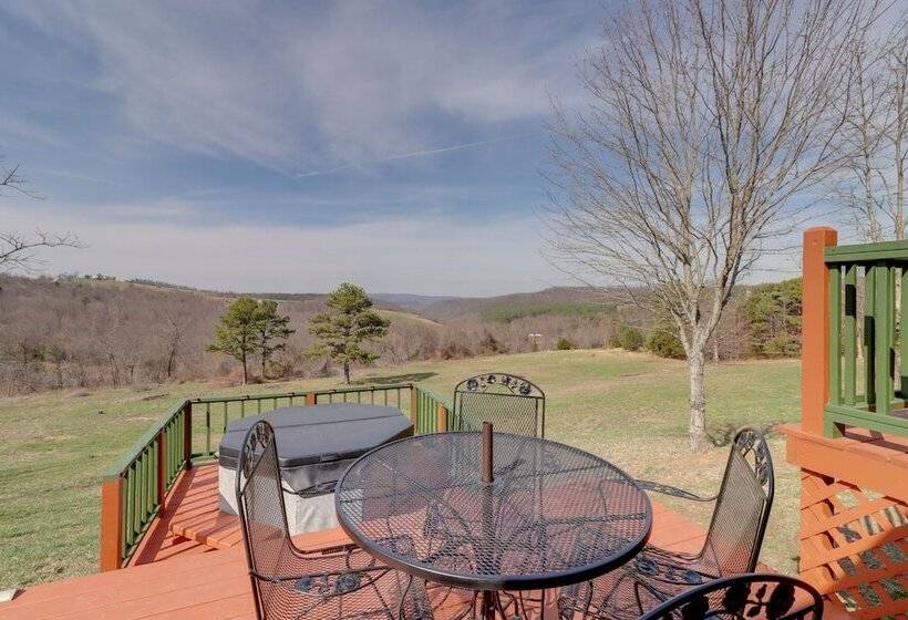 Cozy Pelsor Cabin W/ Mountain & Valley Views!