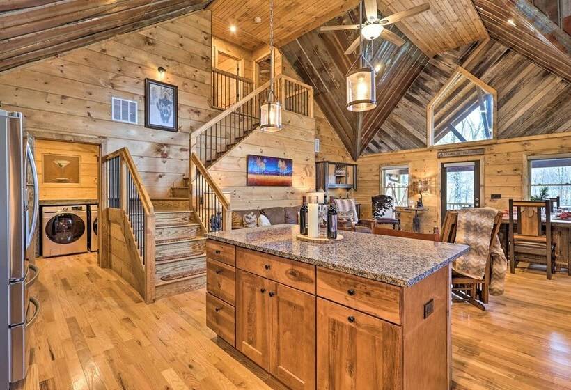 Family Cabin W/ Hot Tub: 12 Mi To Beech Mountain!