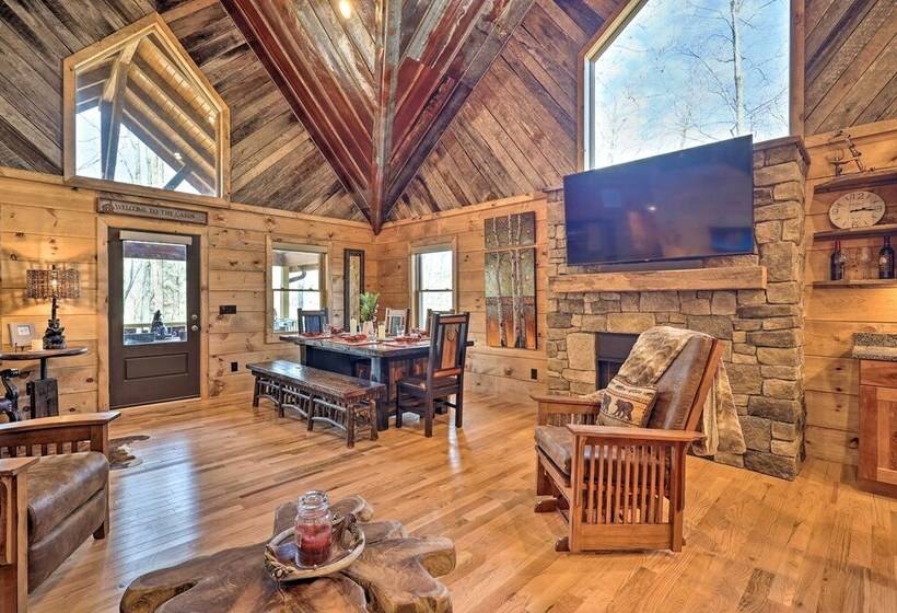 Family Cabin W/ Hot Tub: 12 Mi To Beech Mountain!