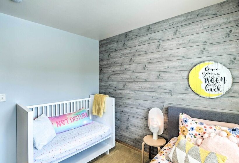 Family Friendly Home On Pelican Lake W/ Fire Pit