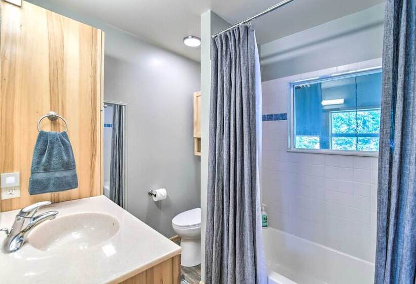 Family Friendly Home On Pelican Lake W/ Fire Pit