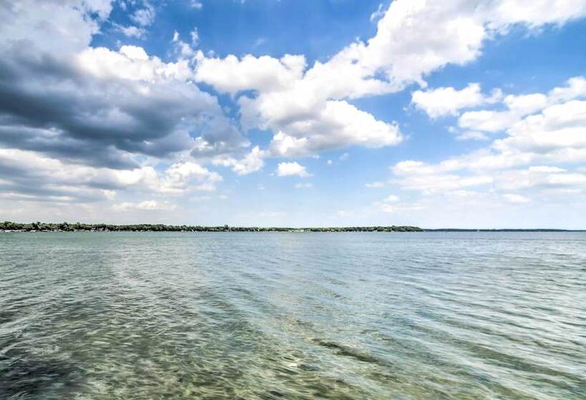 Family Friendly Home On Pelican Lake W/ Fire Pit