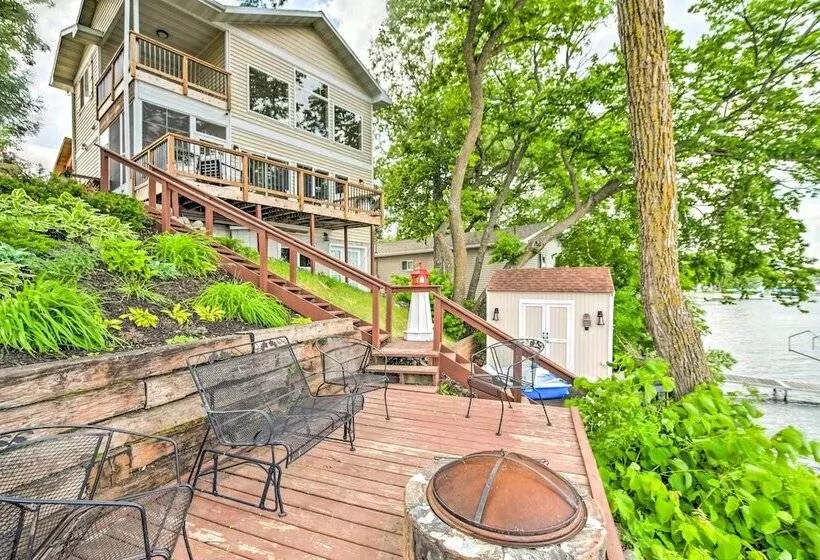 Family Friendly Home On Pelican Lake W/ Fire Pit