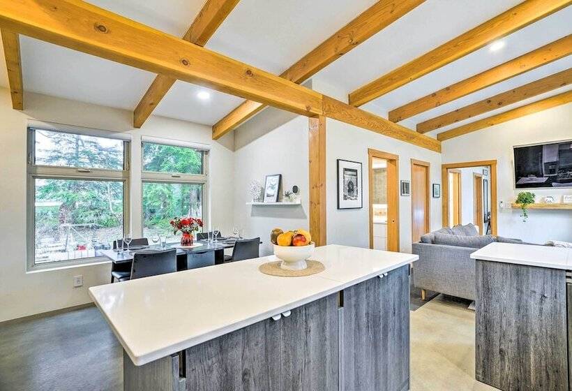 Gold Bar Cabin On Skykomish River: Heated Swim Spa