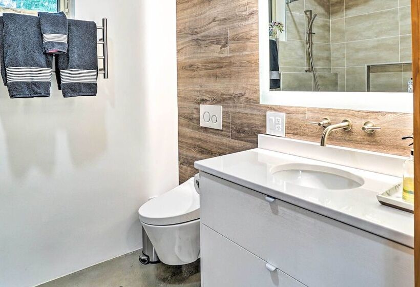 Gold Bar Cabin On Skykomish River: Heated Swim Spa