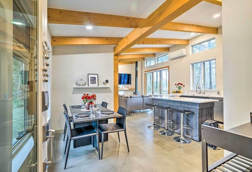 Gold Bar Cabin On Skykomish River: Heated Swim Spa