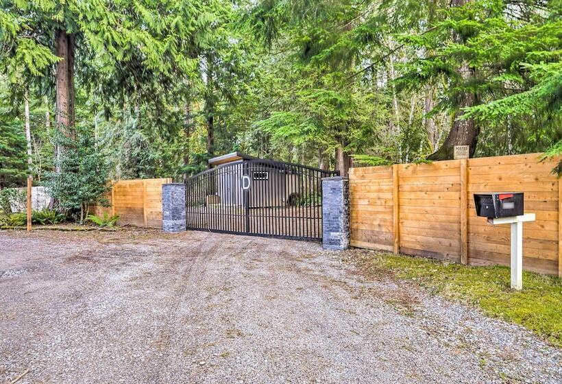 Gold Bar Cabin On Skykomish River: Heated Swim Spa