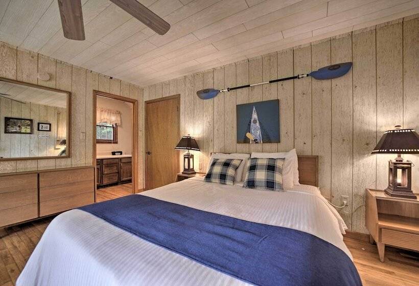 Gorgeous Home W/ Fireplace < 6 Mi To Downtown