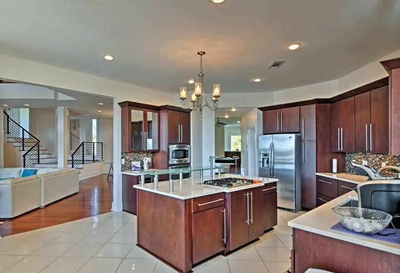 Gorgeous Ocean Springs Waterfront Home W/ Dock!