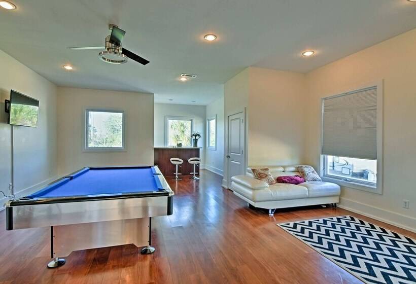 Gorgeous Ocean Springs Waterfront Home W/ Dock!