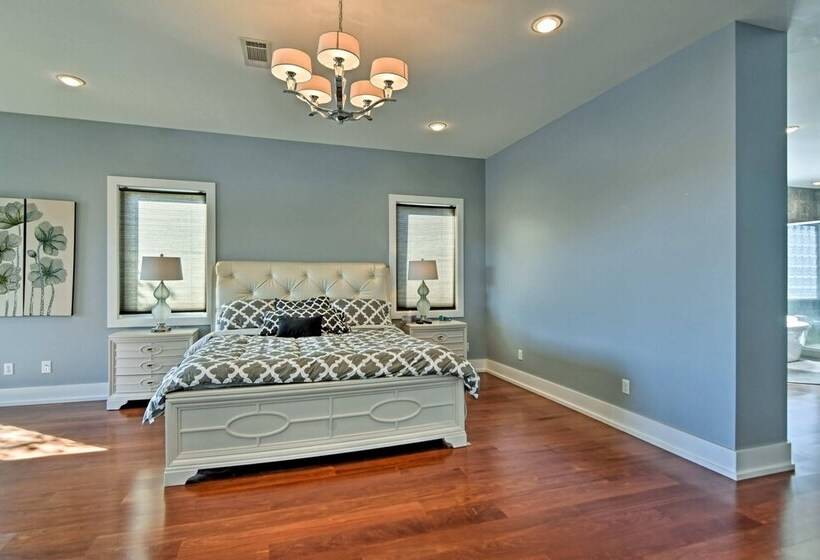 Gorgeous Ocean Springs Waterfront Home W/ Dock!