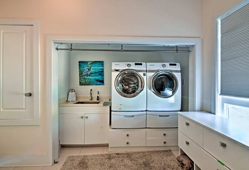 Gorgeous Ocean Springs Waterfront Home W/ Dock!