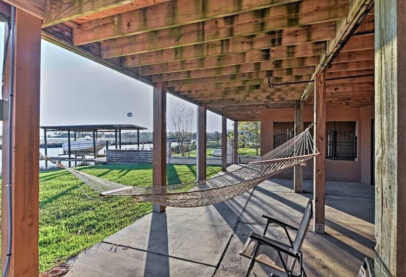 Gorgeous Ocean Springs Waterfront Home W/ Dock!