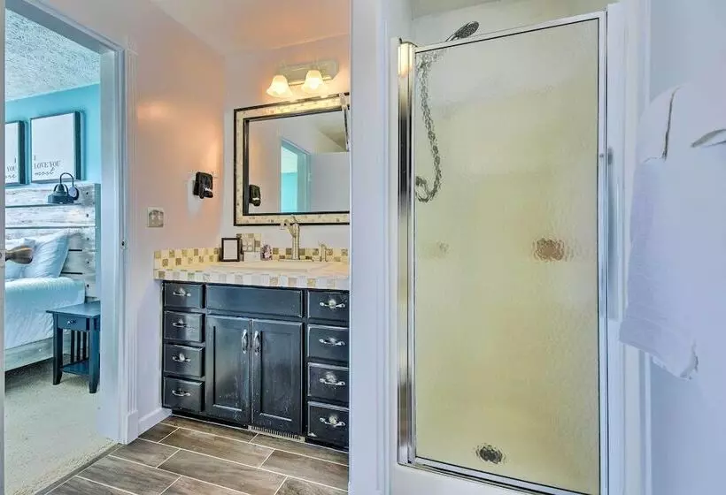 Gravois Mills Home: Boating Vacation!