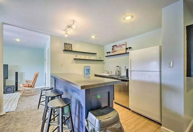 Gravois Mills Home: Boating Vacation!