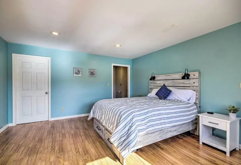 Gravois Mills Home: Boating Vacation!