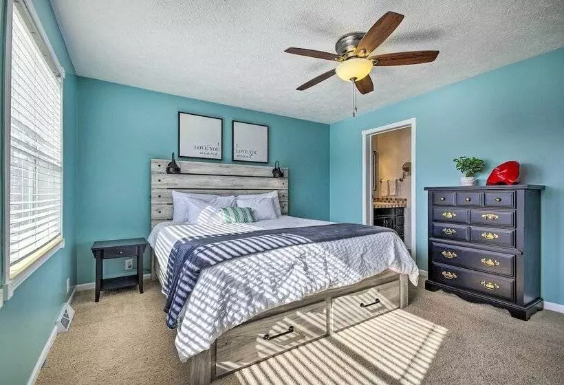 Gravois Mills Home: Boating Vacation!