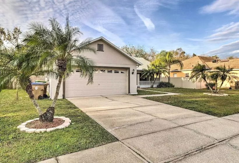 Kissimmee Retreat: Fenced In Yard W/ Pool!