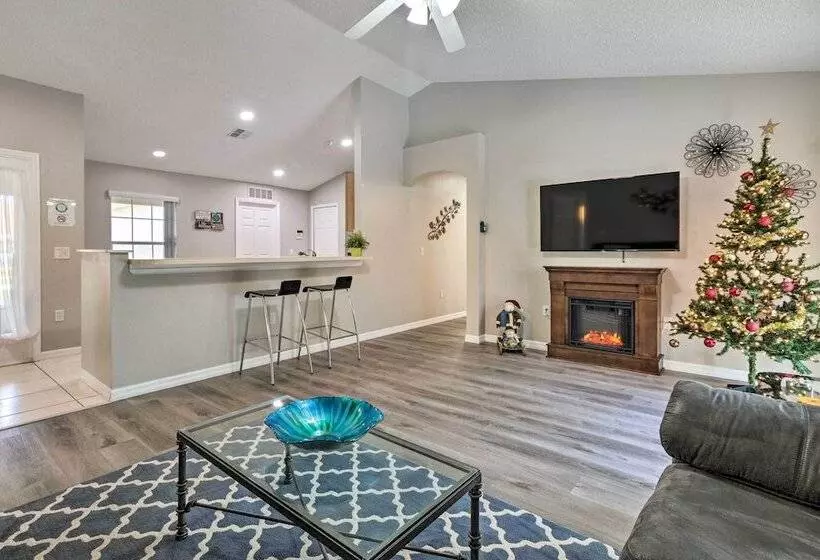 Kissimmee Retreat: Fenced In Yard W/ Pool!