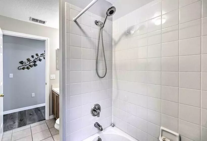 Kissimmee Retreat: Fenced In Yard W/ Pool!
