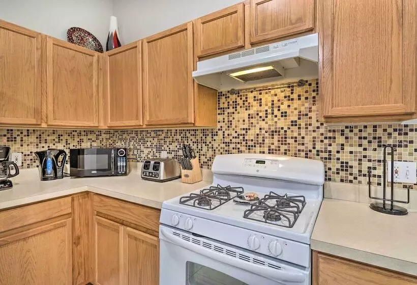 Kissimmee Retreat: Fenced In Yard W/ Pool!