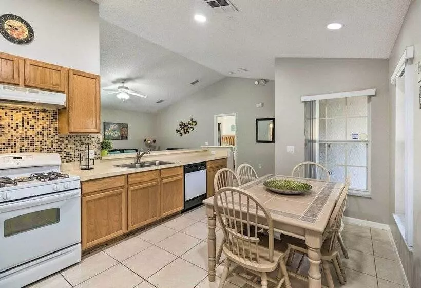 Kissimmee Retreat: Fenced In Yard W/ Pool!